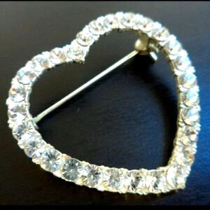 Elegant Silver Heart Brooch